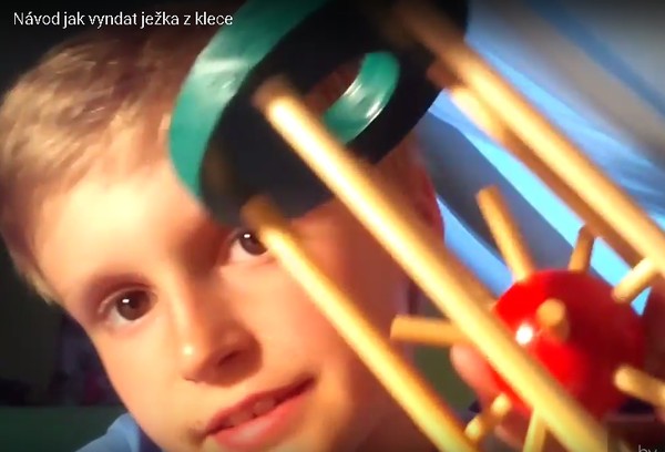 N�vod jak vyndat je�ka z klece -Dia Vlogs | #JezekChallenge