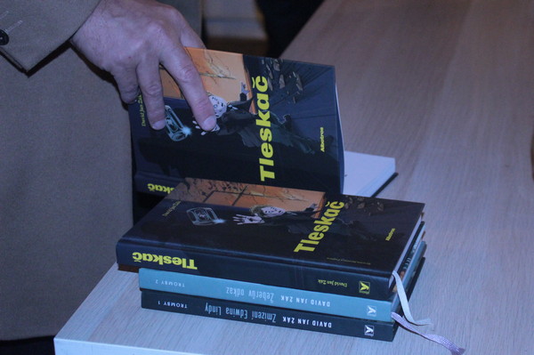 K�est knihy Tleska� 8. 12. 2022