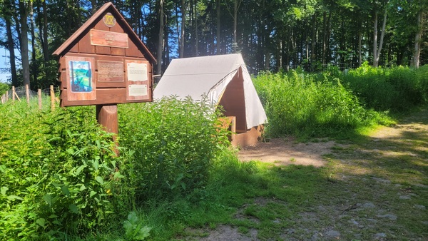 Naučná stezka: S Jestřábem a hochy od Bobří řeky do Slunečn Naučná stezka: S Jestřábem a hochy od Bobří řeky do Slunečn