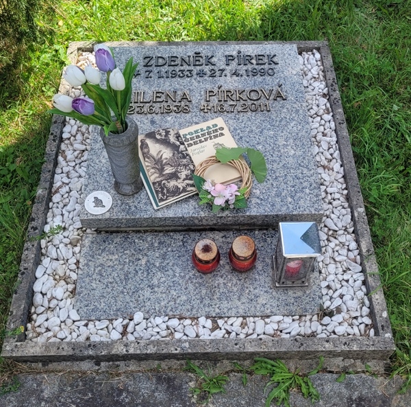 Hrob Zde�ka P�rka (srpen 2025)